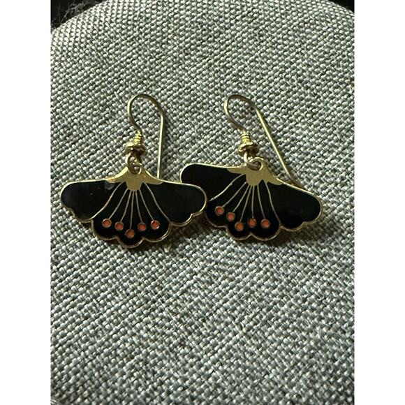 Vintage Laurel Burch 'Peony' Black Red Enamel Gold Pierced Drop Earrings Whimsy - Picture 1 of 4